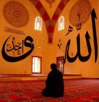 tesbihtanesi_8551 namaz kılan adam.jpg