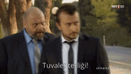 leyla-ile-mecnun-tuvalet-terliği.gif