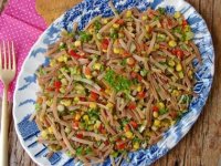 eriste-salatasi-resimli-yemek-tarifi(11).jpg eriste-salatasi-resimli-yemek-tarifi(11).jpg