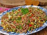 eriste-salatasi-resimli-yemek-tarifi(12).jpg eriste-salatasi-resimli-yemek-tarifi(12).jpg