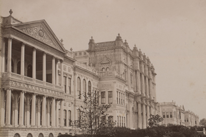 5-dolmabahce-sarayi.jpg