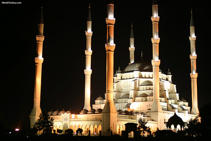 cami-minare-sadirvan-kubbe-medrese-mescit.jpg